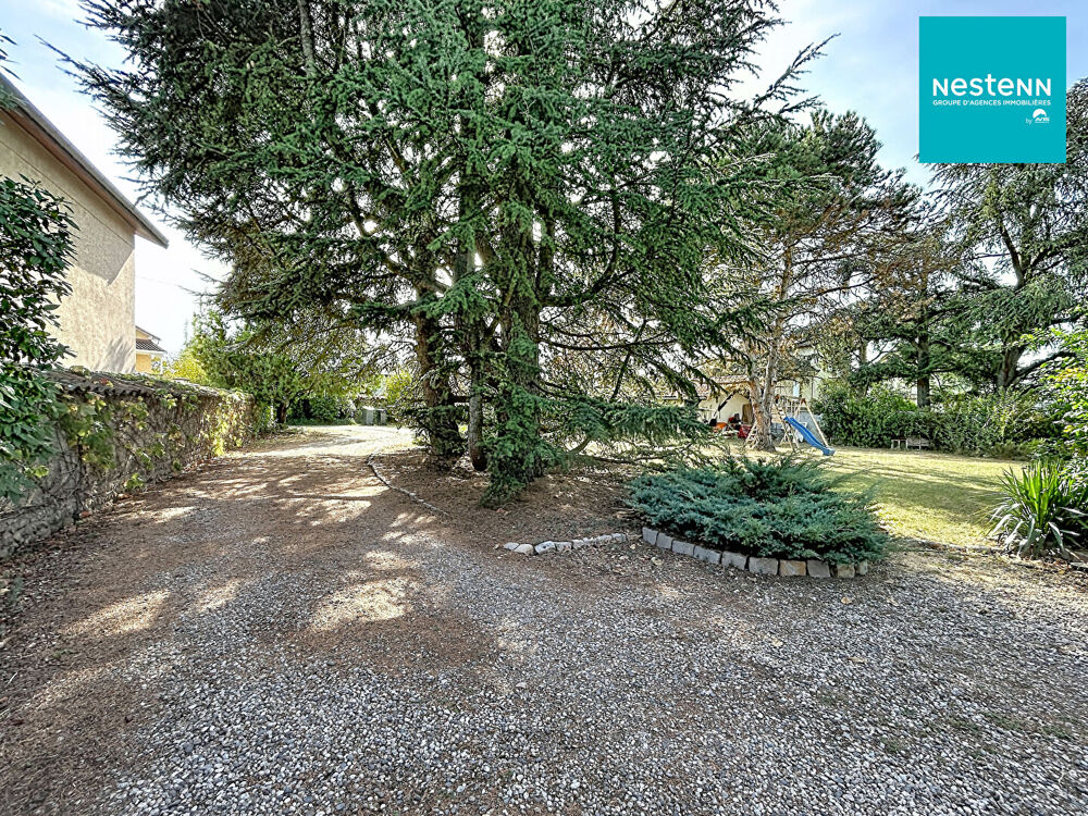 Vente Maison Propriété familiale à Bonson - 4 chambres - parcelle de 2335m² avec piscine - garage double Bonson