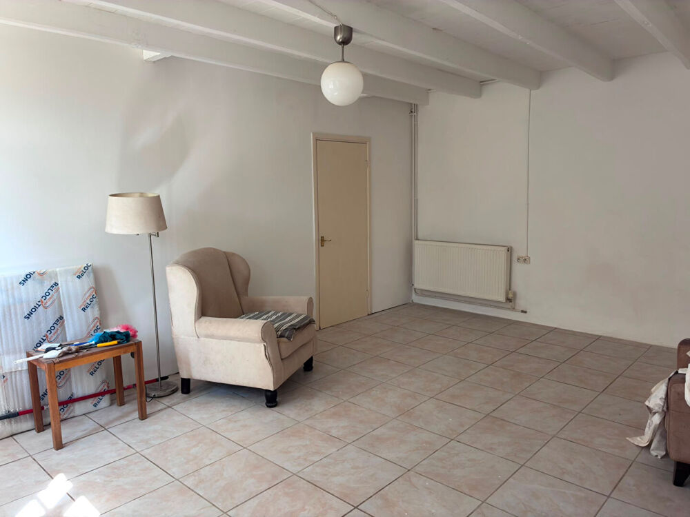 Vente Maison VIENNE - Proche Savigné, Charmante maison 3 chambres, dépendances et terrain. Savigne