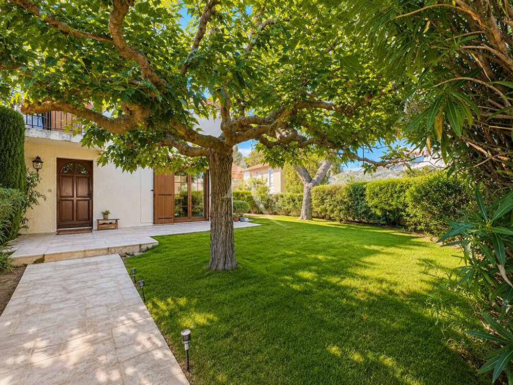 Vente Maison Maison familiale de 110 m² avec 4 chambres et beau terrain de 445 m² Istres