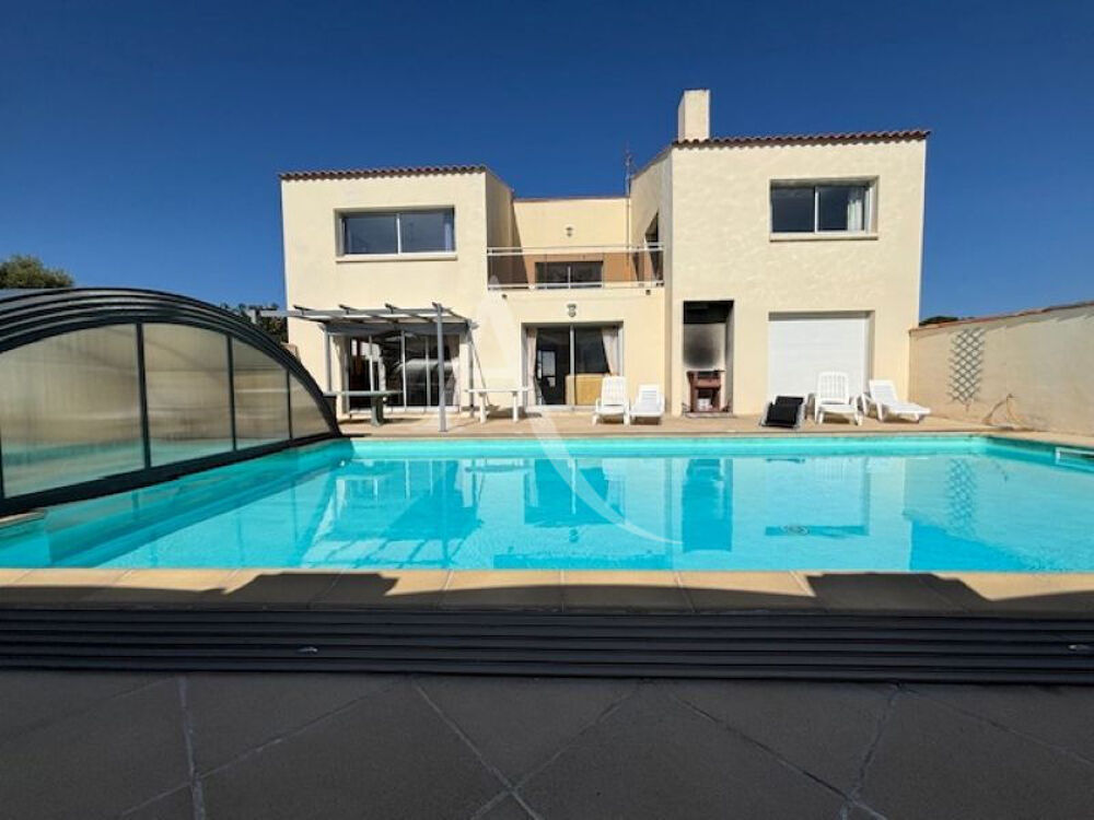 Maison 9 pièces 204 m² · à Saint Vincent sur Jard · 204 m² · 517 000 €