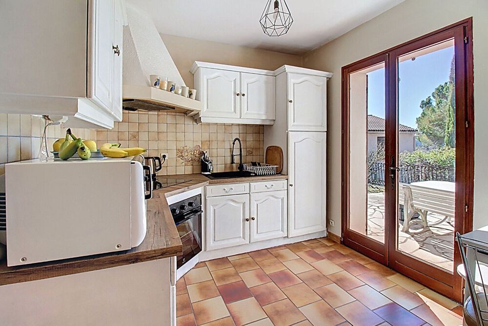 Vente Maison A VENDRE en exclusivité ! Draguignan Maison proche des commodités 2 chambres Terrain 675 m² Draguignan