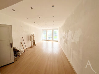  Immeuble à vendre 7 pièces 185 m²