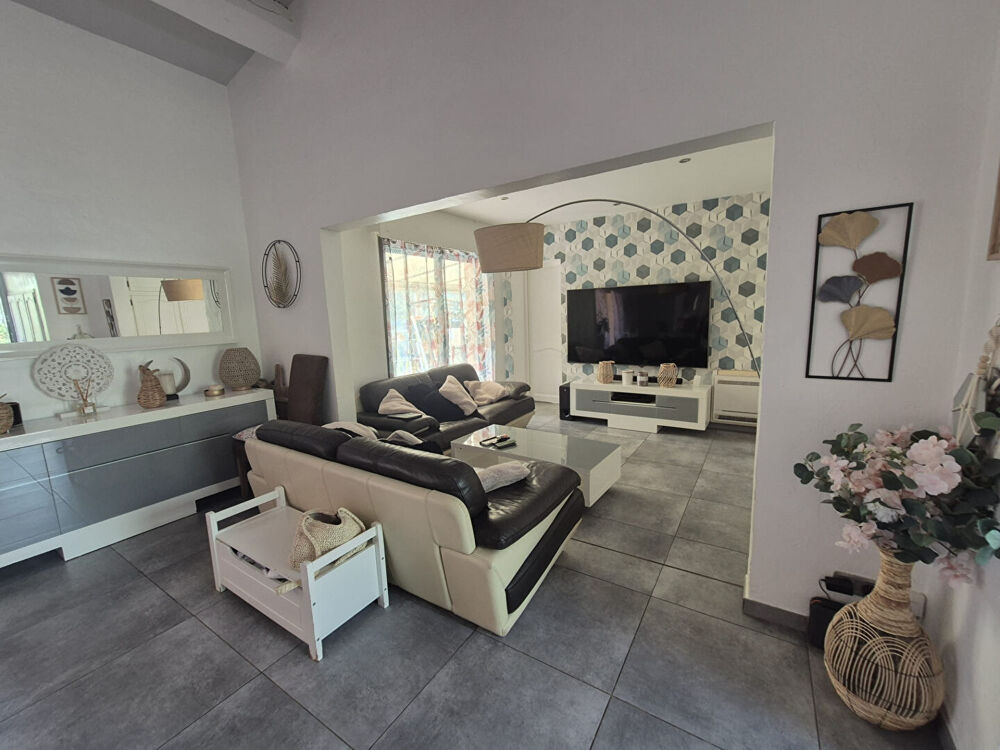 à vendre  Maison Roquebrune-sur-Argens (83520)