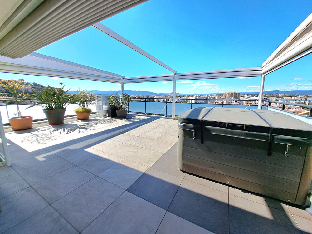 Vente Appartement RARE A LA VENTE Villa sur le toit, T4 120 m² + 110 m² de terrasse Saint raphael