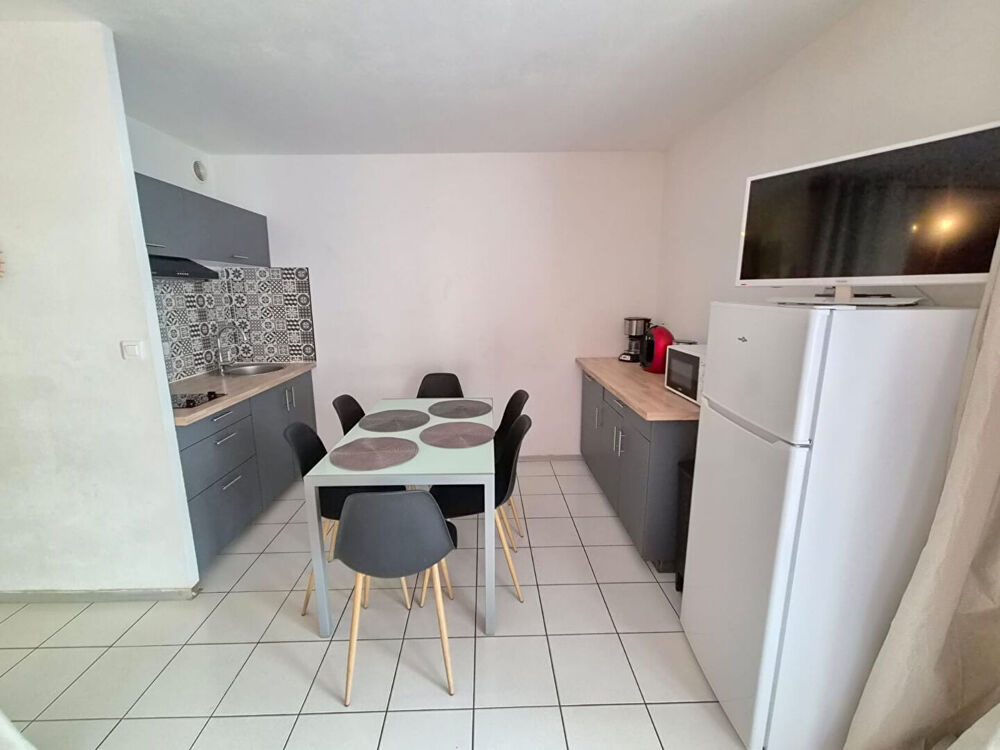 LE BARCARÈS VILLAGE ? T2 AVEC PISCINE À DEUX PAS DE LA PLAGE