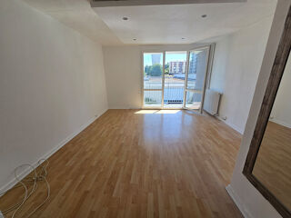  Appartement à louer 3 pièces 64 m²