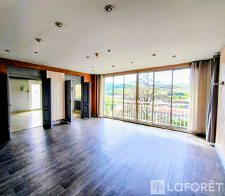  Immeuble  vendre 15 + pices 900 m Le puy en velay