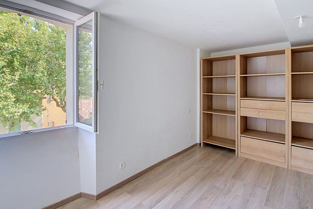 Vente Appartement Appartement  en Duplex à Lorgues de type T4 avec 2 caves Lorgues