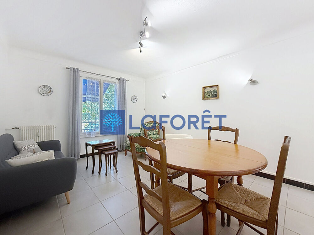 Vente Appartement Appartement 3 pièces traversant à vendre à Draguignan, proche écoles et centre-ville Draguignan