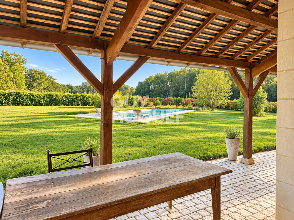 Vente Maison Le Merle Blanc ? Propriété de caractère avec piscine et dépendances sur près de 5 hectares Luynes