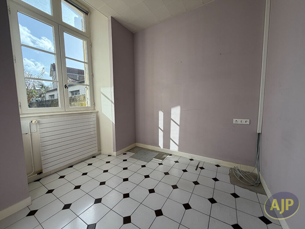Vente Maison Centre-ville de Pons - Immeuble de caractère Pons