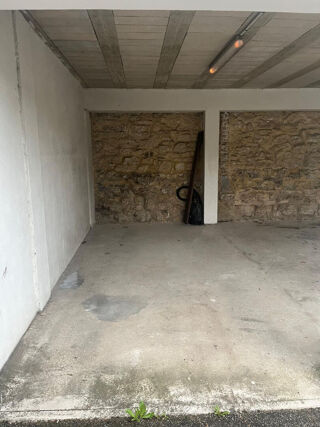  Parking / Garage à louer 10 m² Villemomble