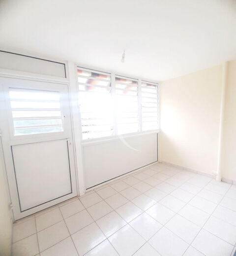  Appartement  louer 4 pices 82 m