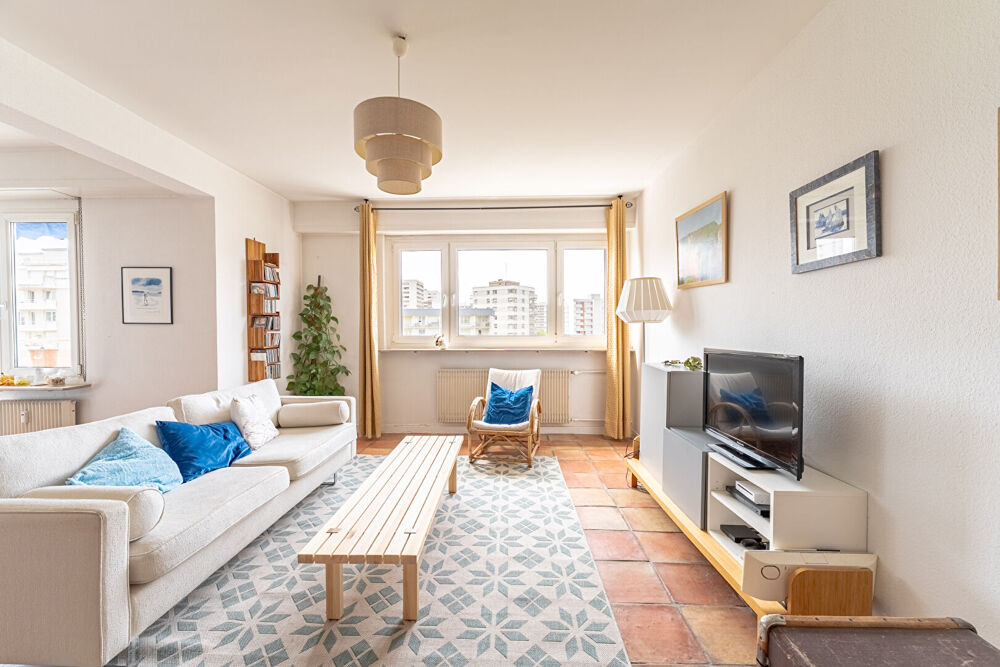 Vente Appartement Spacieux 9 pièces de 7 chambres, avec balcon et parking Strasbourg