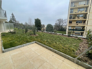  Appartement à louer 2 pièces 42 m²