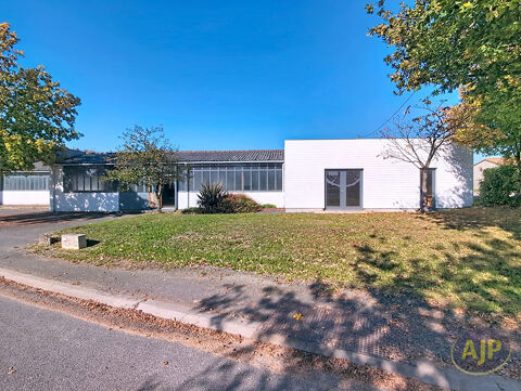 Local d'activit&eacute; Montaigu-Vend&eacute;e 199990 85600 Montaigu vendee