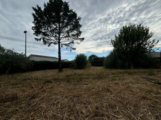 Vente Terrain Terrain 364 m2 - Libre de constructeur - Saint Rogatien St rogatien