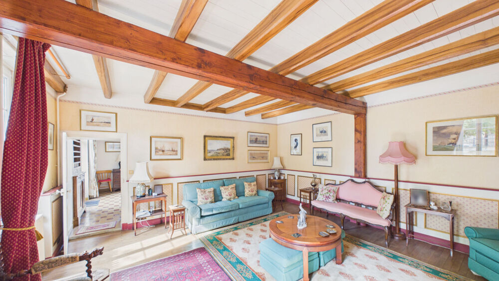 Vente Maison Élégant manoir charentais avec gîtes, piscine chauffée et vaste terrain Nere