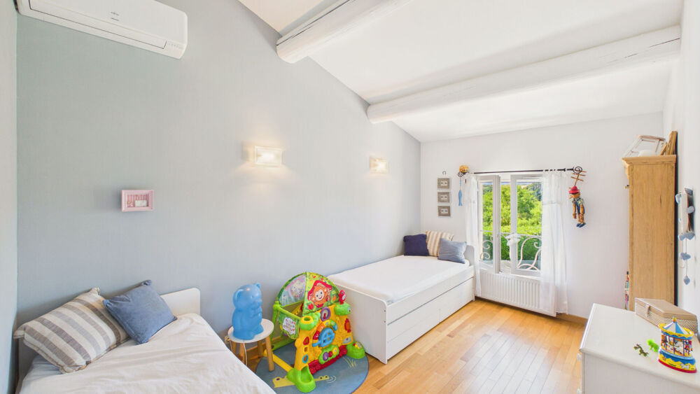 à vendre  Appartement Eyragues (13630)