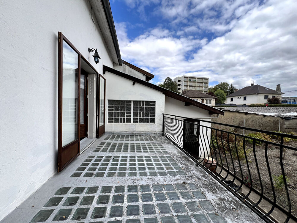 Vente Maison BAR LE DUC : Maison de ville 74 m² à rénover, 4 pièces, 2 chambres, garage, terrasse et jardin Bar le duc