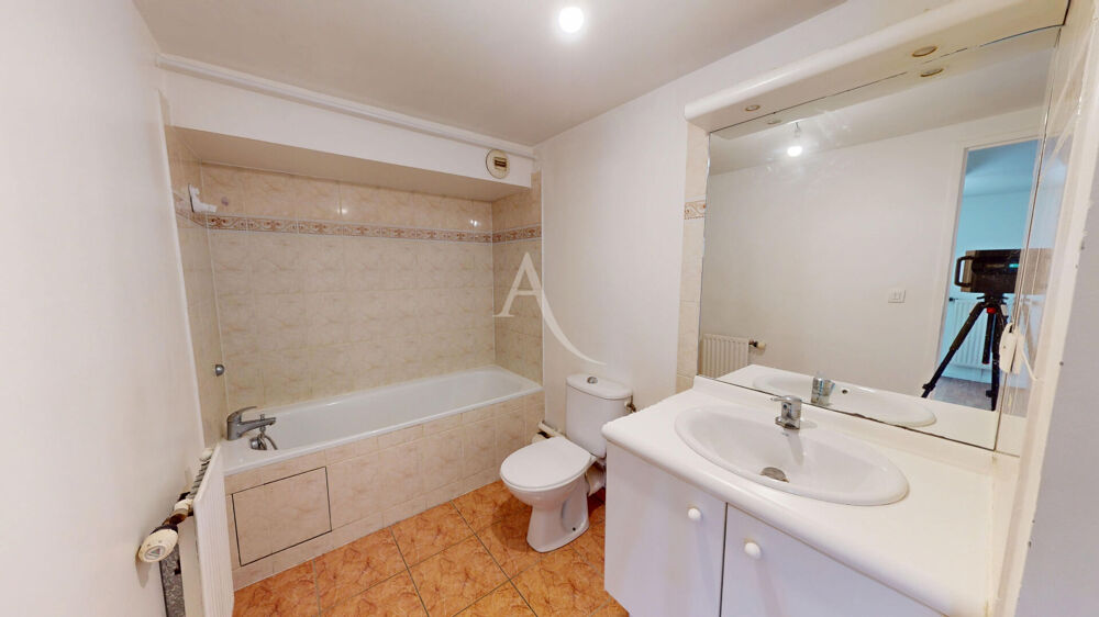 Studio à Courbevoie 25.75m2 - 1070.00 CC