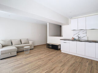  Appartement à louer 3 pièces 75 m²