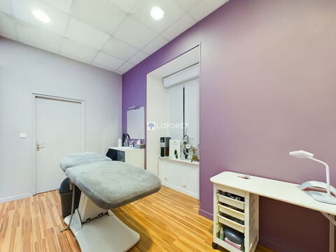 Local commercial Ch&acirc;teaulin  2 Pi&egrave;ces 35.82 m&sup2; 68200 29150 Chateaulin