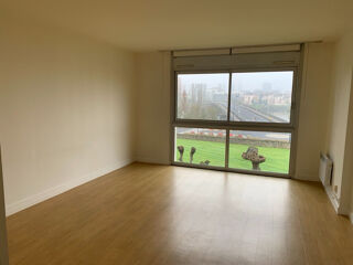  Appartement à louer 2 pièces 63 m²