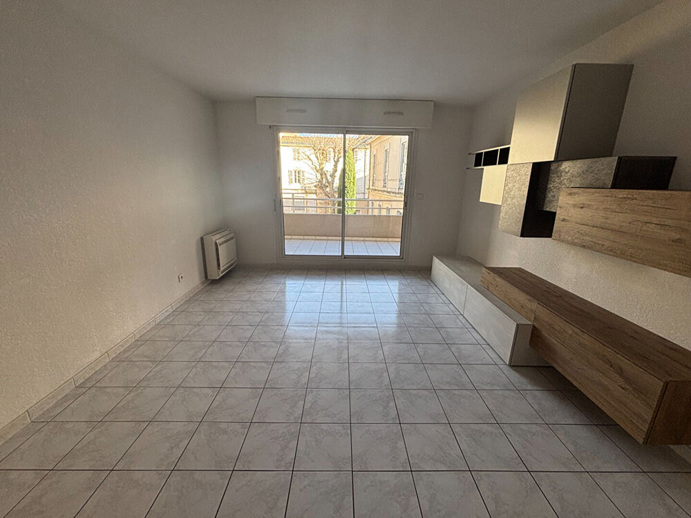 Location Appartement NIMES - Appartement T2 de 45 m2 avec terrasse et climatisation - Ascenseur Nimes