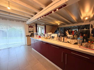  Maison à vendre 8 pièces 232 m²