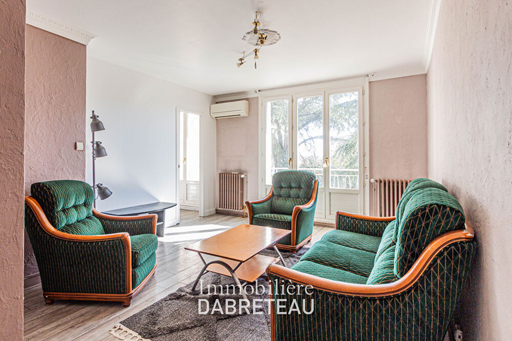 Venissieux - Bel appartement 4 pièces avec balcon et vue dégagée