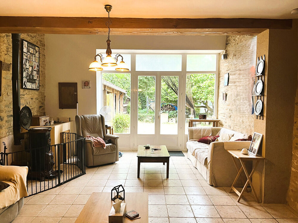 Maison 3 chambres avec beau jardin
