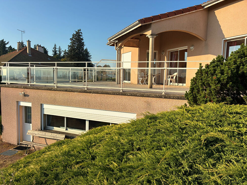 Vente Maison Saint-Just-la-Pendue (42) - Maison d'architecte 161 m² avec terrasse, jardin et potentiel d'activité indépendante Saint just la pendue