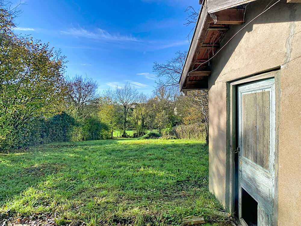 Vente Terrain Terrain constructible de 550 m²  Borné, non viabilisé, tout à l'égout en bordure Fleurville