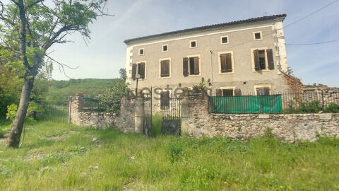   A Vendre ancienne demeure a r�nover sur 200m� habitable avec grand jardin environnement campagne secteur Caz�res Maison - 5 pi�ce(s) - 213 m�