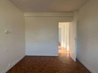  Appartement à louer 3 pièces 64 m²