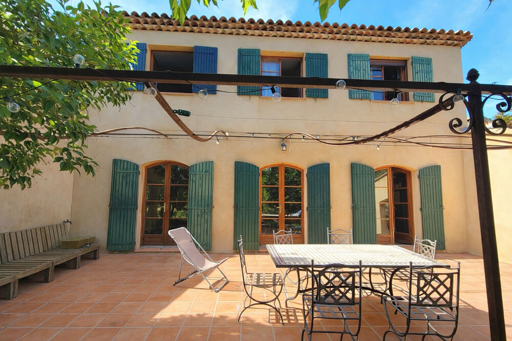 Vente Maison Meyreuil - Magnifique maison d'environ 200m² sur un terrain de 4000m² Meyreuil