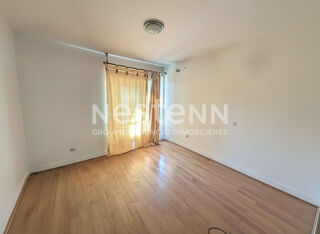  Appartement à louer 5 pièces 64 m²