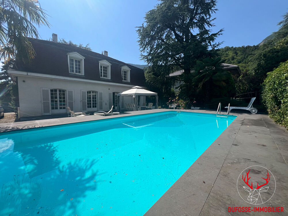Belle maison Île de France à Corenc 7 pièce(s) 189 m2