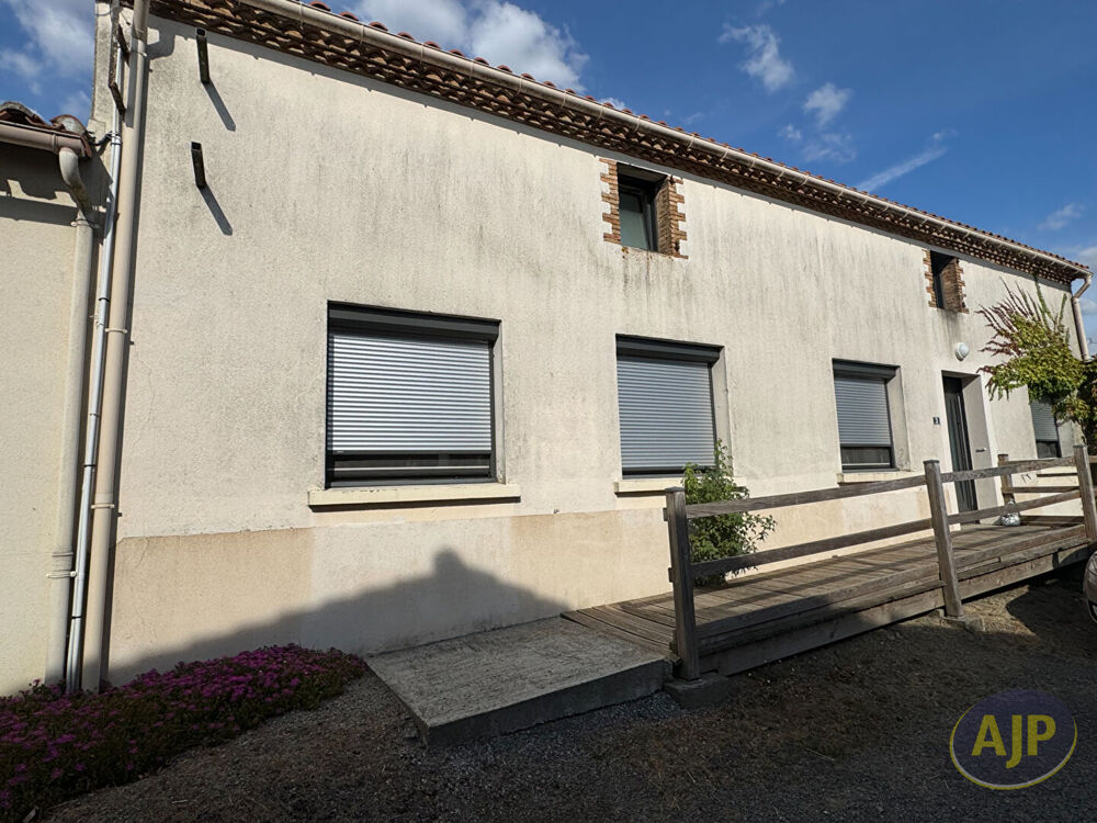 Location Maison Maison 5 pièces - Vieillevigne Vieillevigne