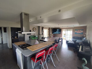  Maison � vendre 5 pi�ces 211 m�