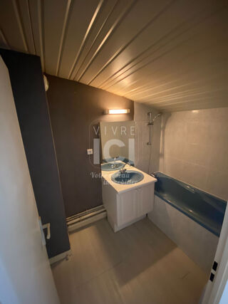 Appartement à louer 2 pièces 45 m²