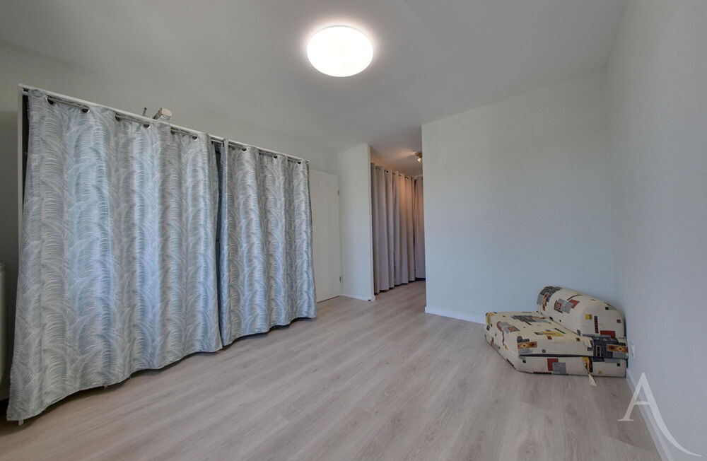 SOUSTONS Appartement récent de 90 m² avec terrasse