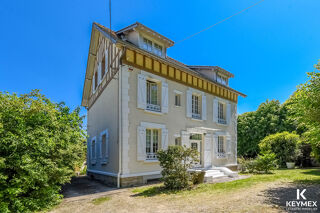  Maison  vendre 8 pices 221 m