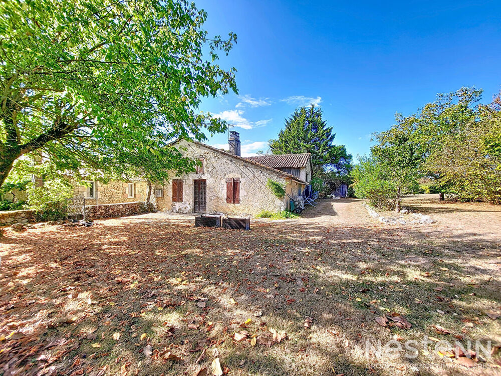 A Vendre Maison en pierre de 79 m² avec dépendances de 116 m² dans un hameau de Lagraulet-du-Gers