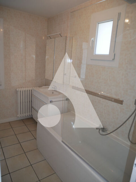  Maison � louer 4 pi�ces 64 m� Blanzy