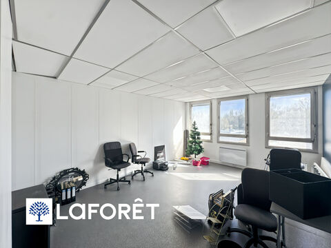   Bureaux Ris Orangis 209.62 m2, proche Tramway 