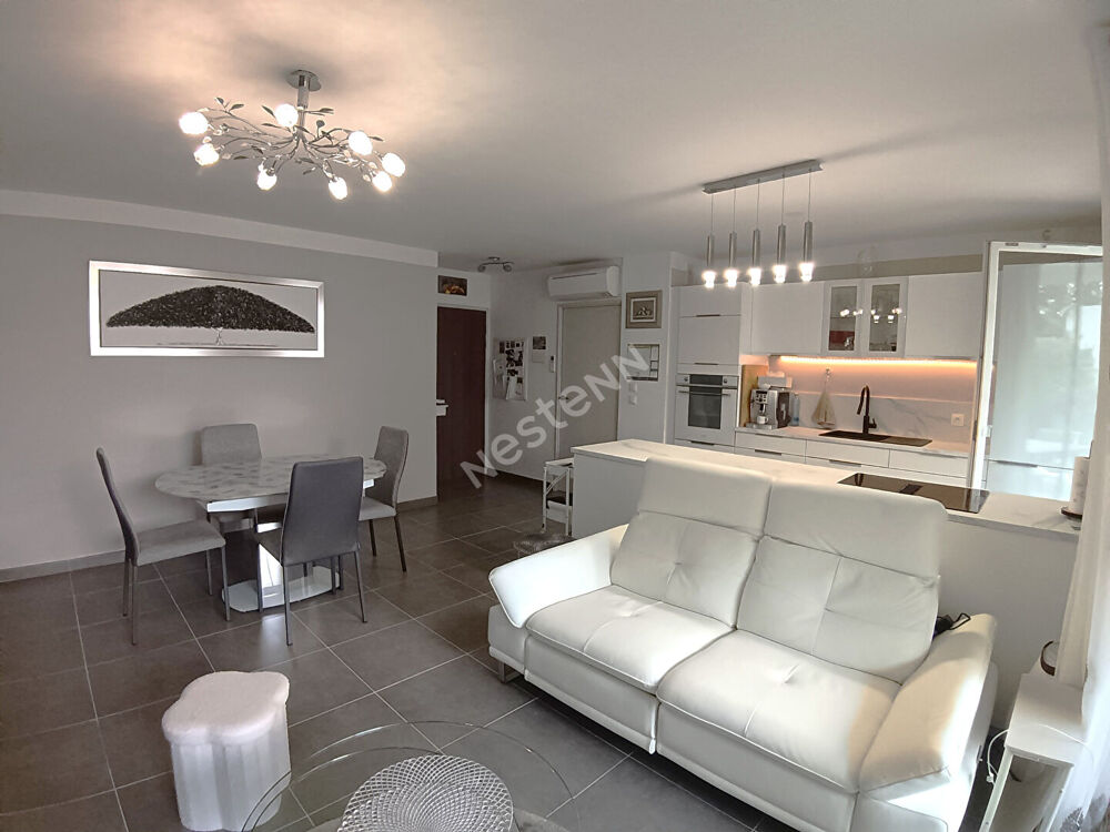 Six-fours Rez de Jardin, appartement T3 de 65 m² , jardin de 80 m², place de parking et cave.