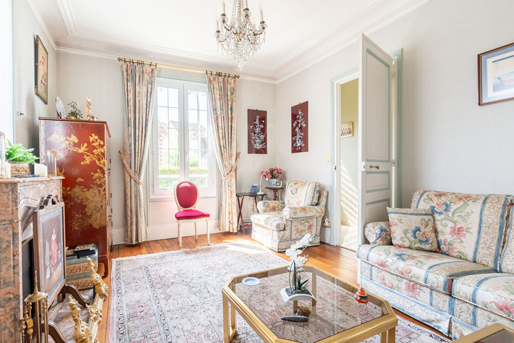 Maison Montesson 8 pièce(s) 163.14 m2