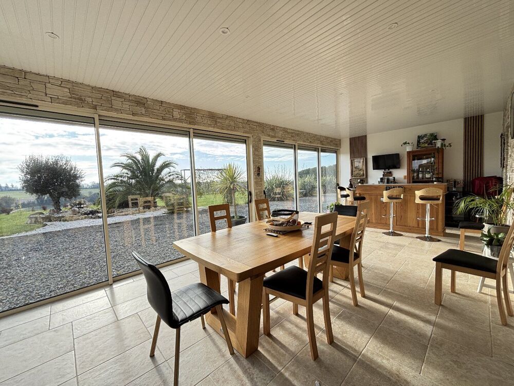 Maison moderne construite en 2018 sur 1,7 hectare avec grand hangar de 372 m²
